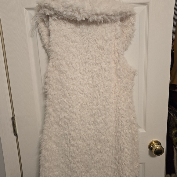 Me Jane faux fur vest size M - Picture 2 of 4